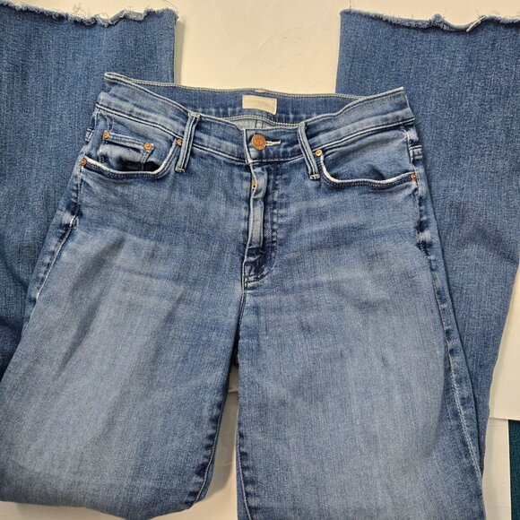 MOTHER Size 26 The Weekend Fray Hem Flare Jeans in Groovin Wash Women's - Picture 8 of 15